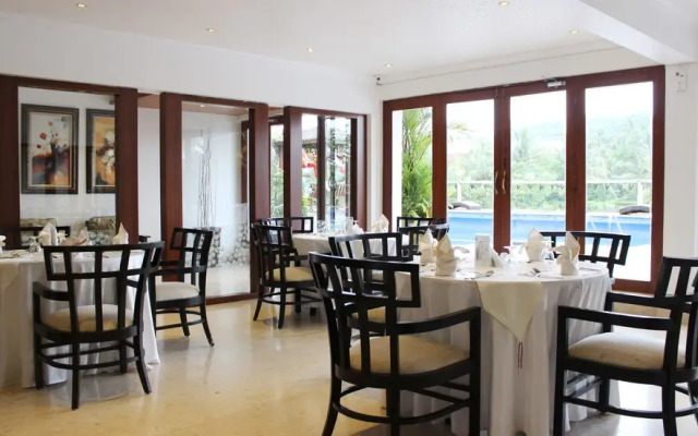 White Pearl Suites