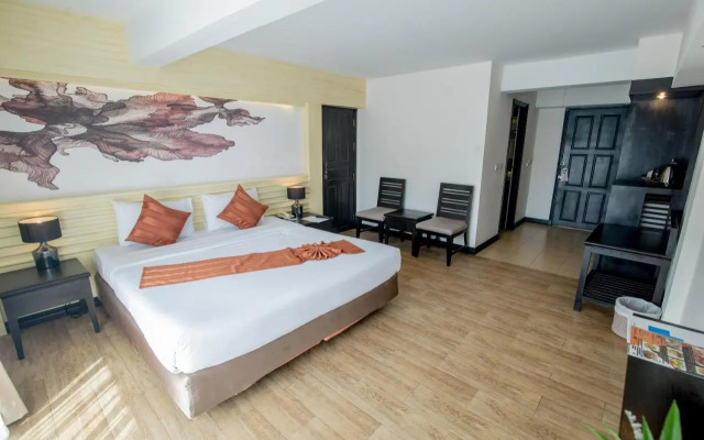 Sea Breeze Jomtien Resort (SHA Extra Plus)