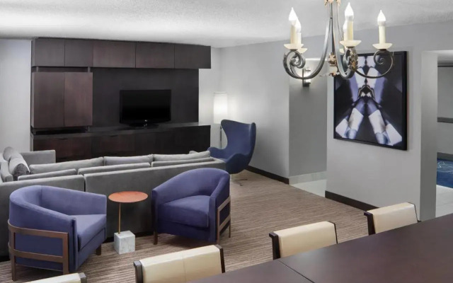 DoubleTree by Hilton Hotel Newark Airport