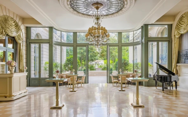 Отель Ritz Paris