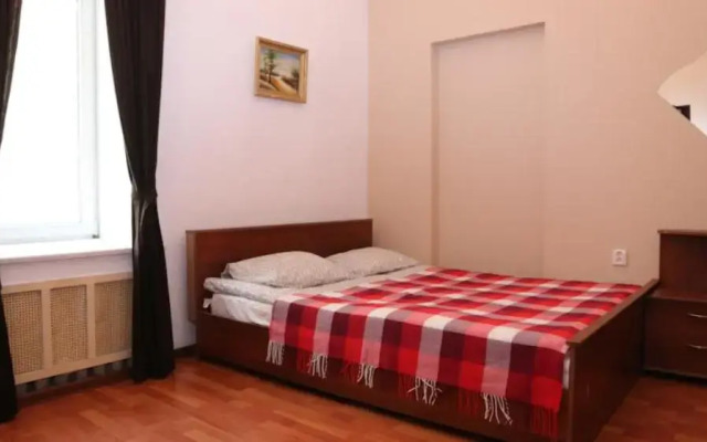 Happy House Hostel Liteyny