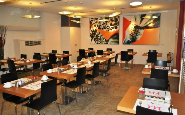 Mercure Milano Solari Hotel