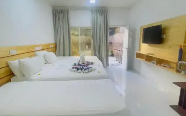 Shoreline Grand Hotel