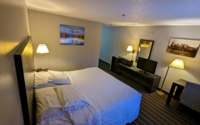 Woodfield Inn and Suites