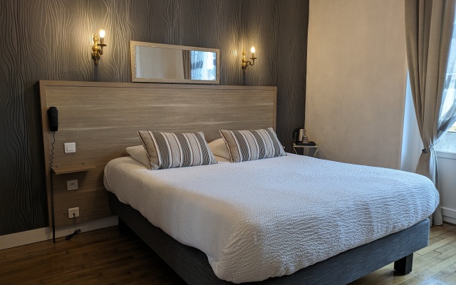 Hôtel Le Saint Florent