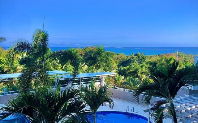 Daymond Blue Tropical Lodge
