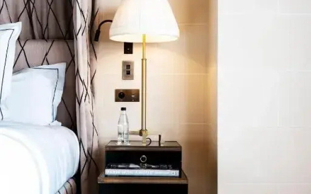 Hôtel de Berri Champs-Élysées, a Luxury Collection Hotel
