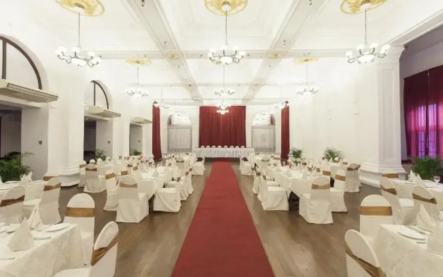 Queen's Hotel