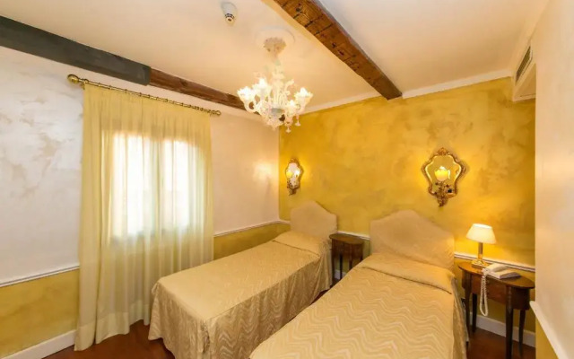 Pantalon Hotel
