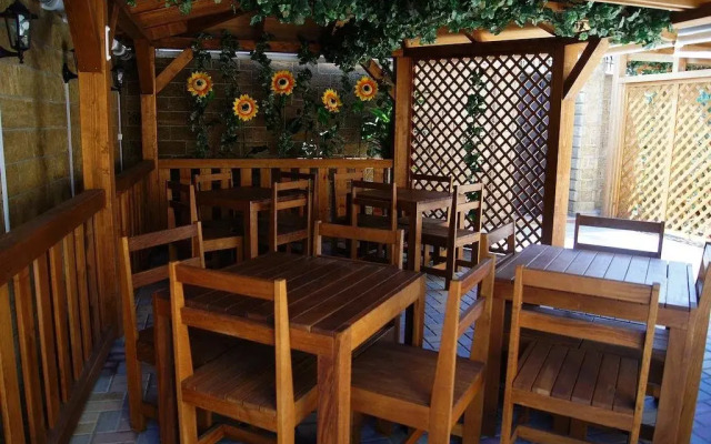 Gosti Plyus Guest House