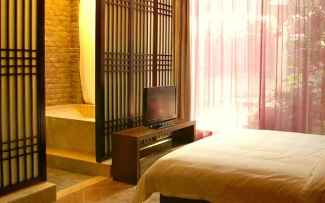 Daqin Hot Spring Hotel