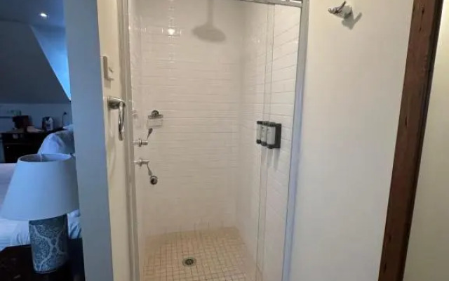 Fitzroy Inn Historic Retreat