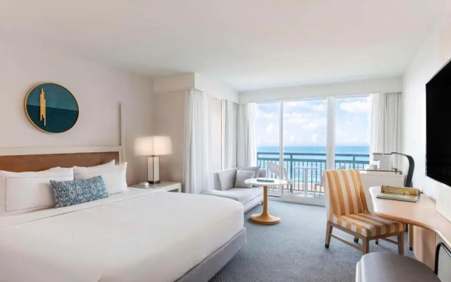 The Singer Oceanfront Resort, Curio Collection by Hilton