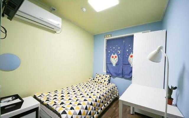 24 Guesthouse Sinchon