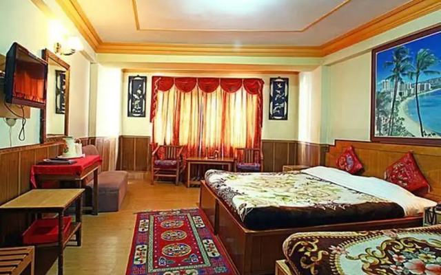 Hotel Seven Seventeen
