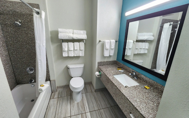 Best Western Plus Blue Angel Inn