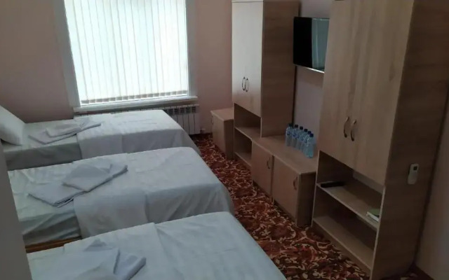 Alisher Hotel