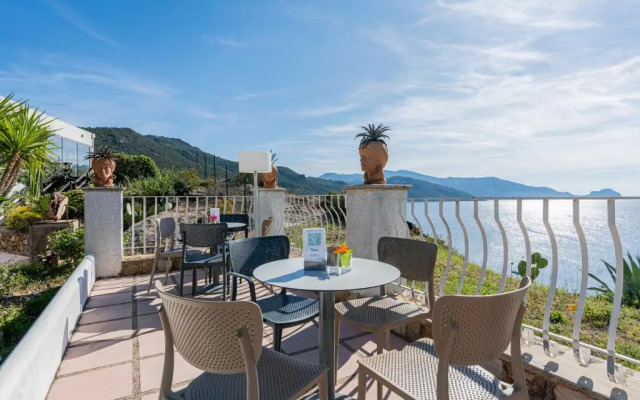Mangia's Pollina Resort
