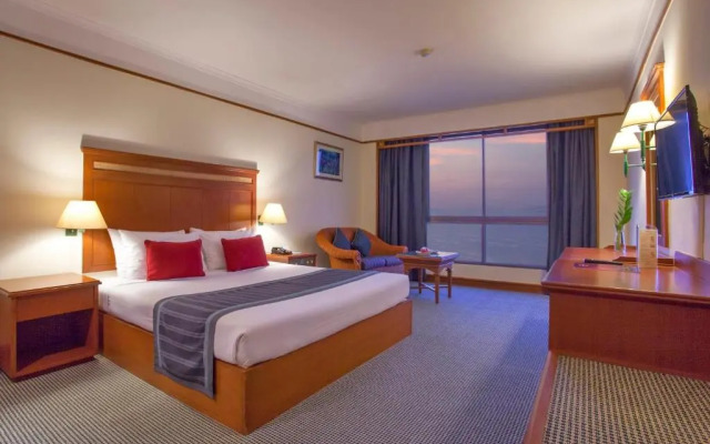 Cholchan Pattaya Beach Resort