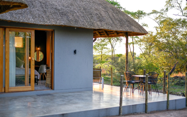 Mziki Safari Lodge