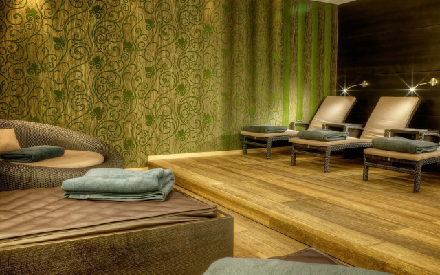 AlpenParks Hotel & Apartment Taxacher