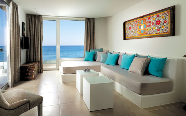 Out Of The Blue All Inclusive Resort & Spa