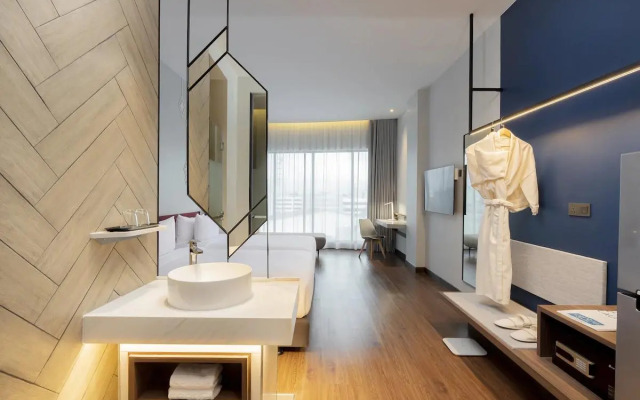 Centara Life Hotel Bangkok Phra Nakhon