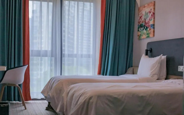 Holiday Inn Express Shanghai Putuo by IHG