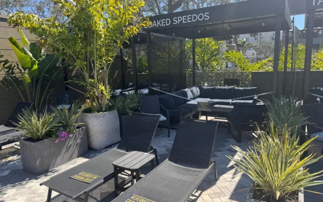 Mari Jean Hotel