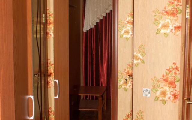 Vosem Vetrov Lyublino Hotel on Kozheduba