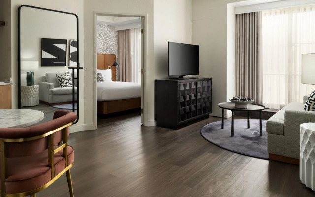 Burton House, Beverly Hills, A Tribute Portfolio Hotel