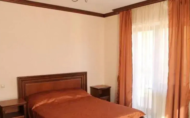 4 Sezona Hotel