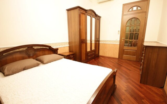 Artist Hostel on Mayakovskaya