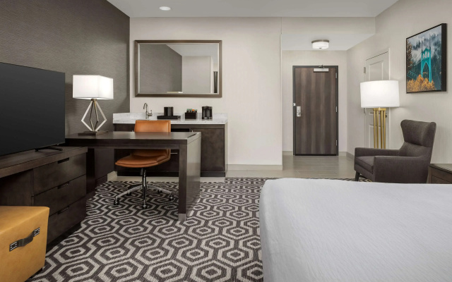 Отель Embassy Suites by Hilton Portland Hillsboro, Oregon