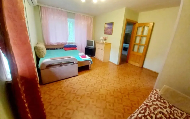 Dezhneva 19 Apartments