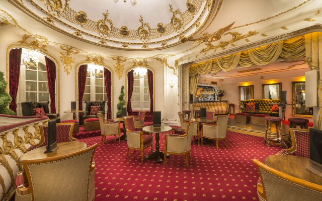 Grand Royale Hyde Park