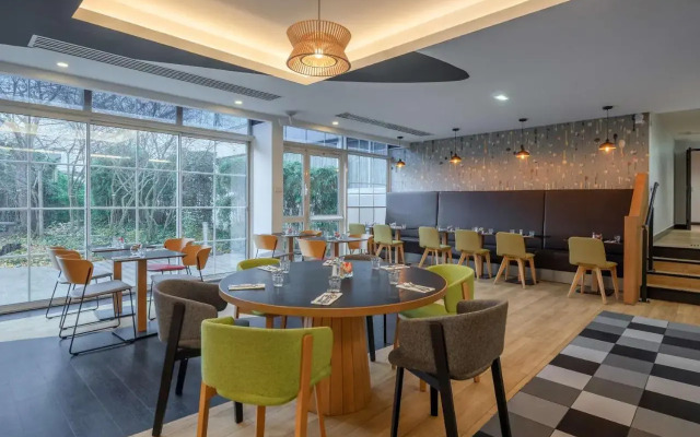 DoubleTree by Hilton Paris Bougival