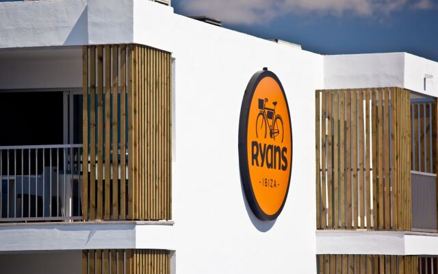 Апартаменты Ryans Ibiza - Adults Only