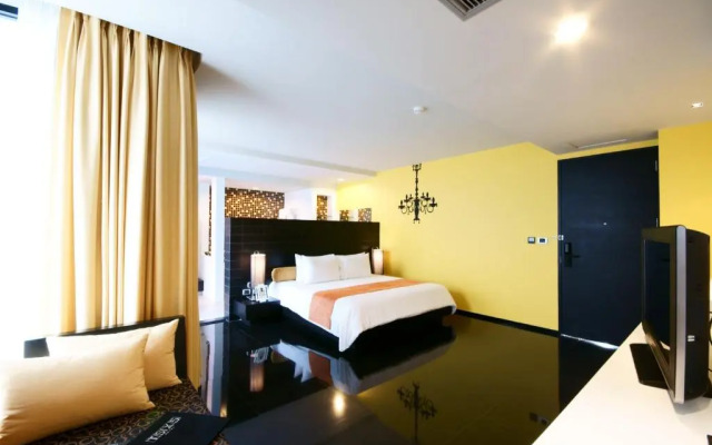 Tsix5 Hotel