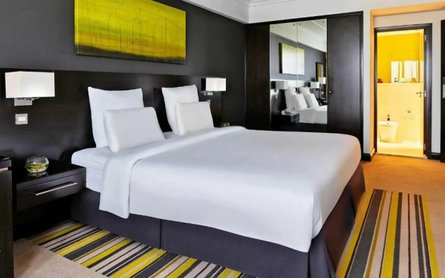 Pullman Dubai Creek City Centre Hotel