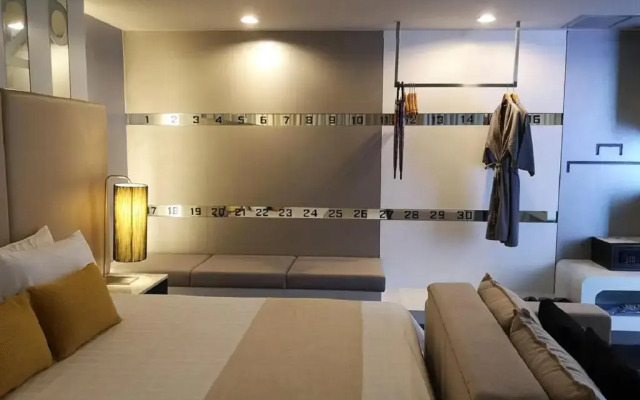 Tsix5 Hotel