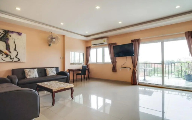 Patumnak Beach Guesthouse