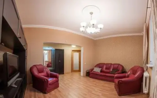 Apartment Stepana Razina 174