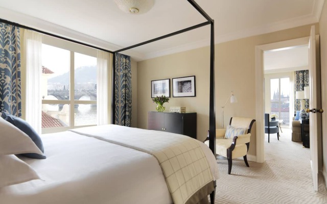 Отель Four Seasons Prague