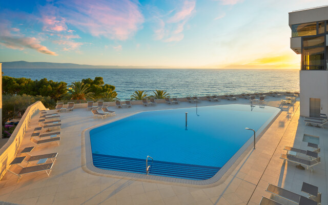 Medora Auri Family Beach Hotel