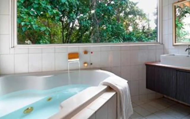 Her Home Spa Motel Daya