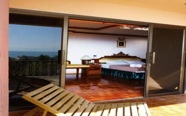 Drop In Club Resort & Hotel