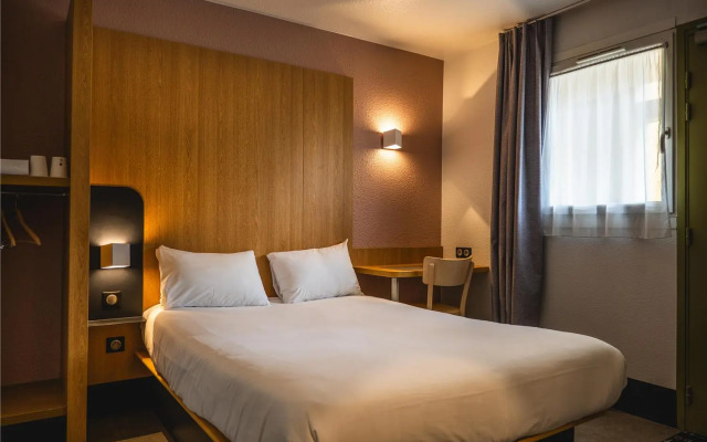 Отель Kyriad Eco 