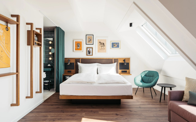 Hotel Schani UNO City