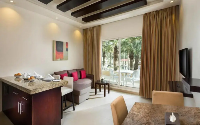 Metropolitan Al Mafraq Hotel